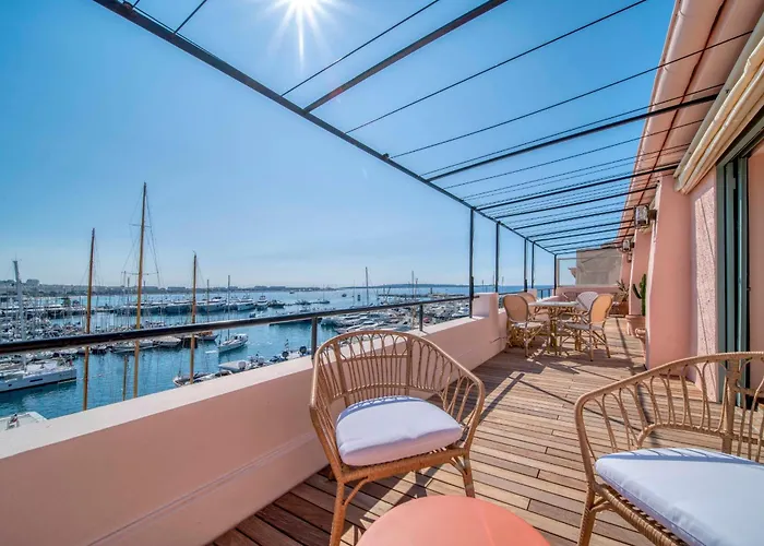Ref 1923 - Cannes Old Port - Sea View Apartment For Rent