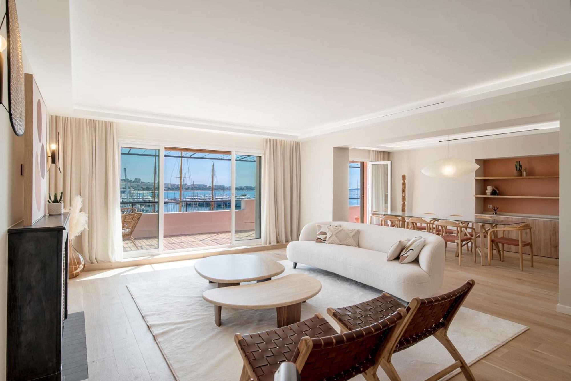 Appartement Ref 1923 - Old Port - Sea View For Rent Cannes