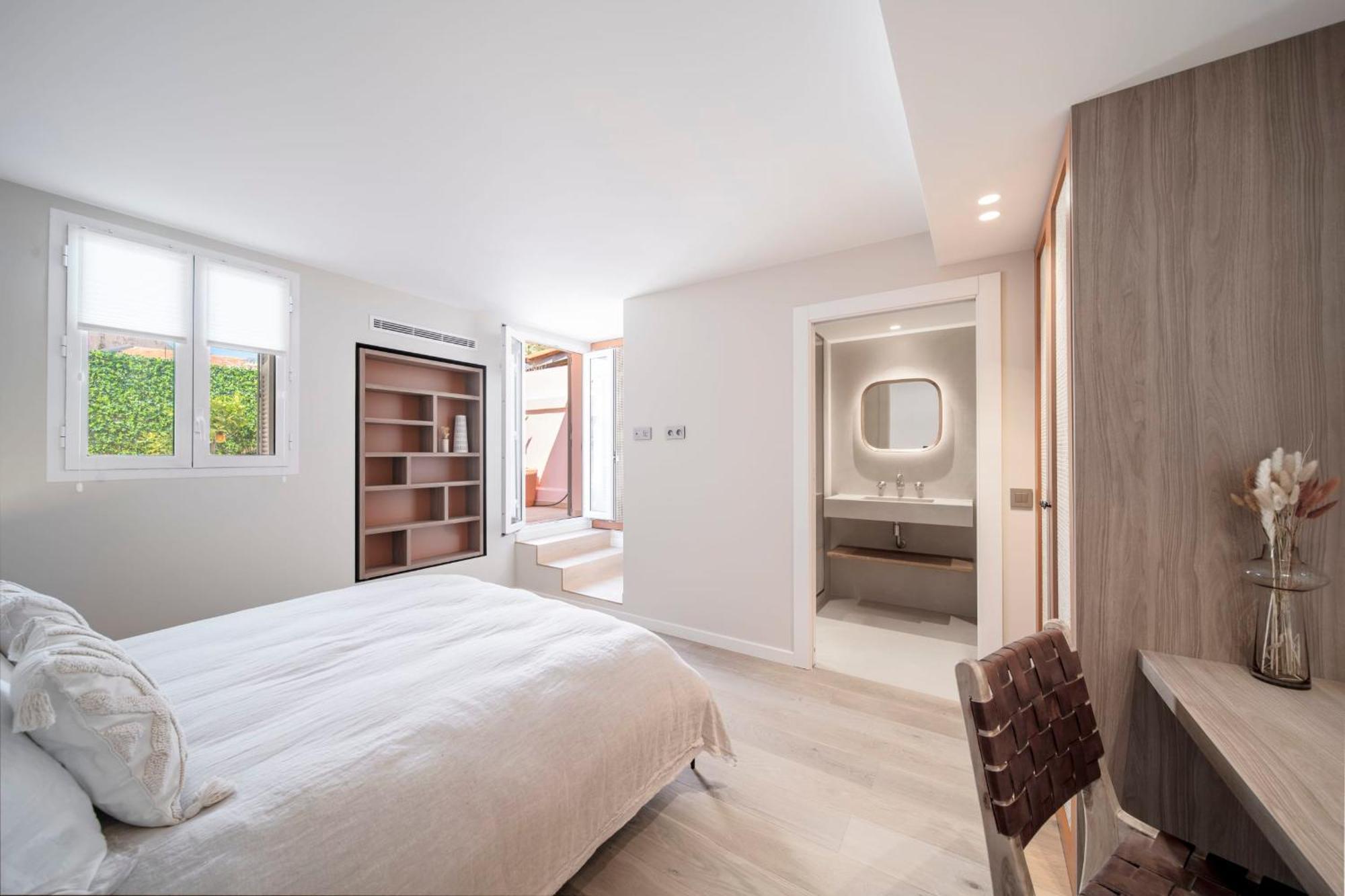 Ref 1923 - Old Port - Sea View For Rent