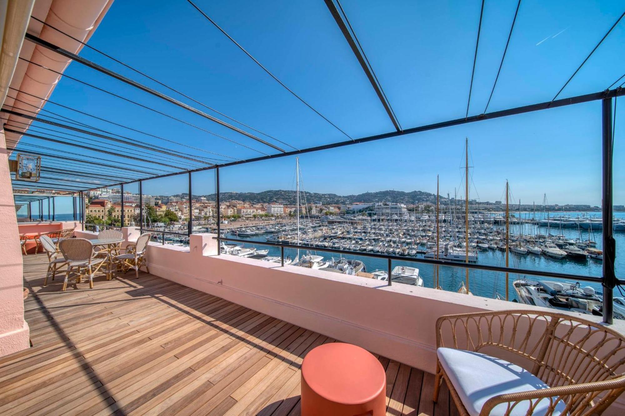 Appartement Ref 1923 - Old Port - Sea View For Rent Cannes